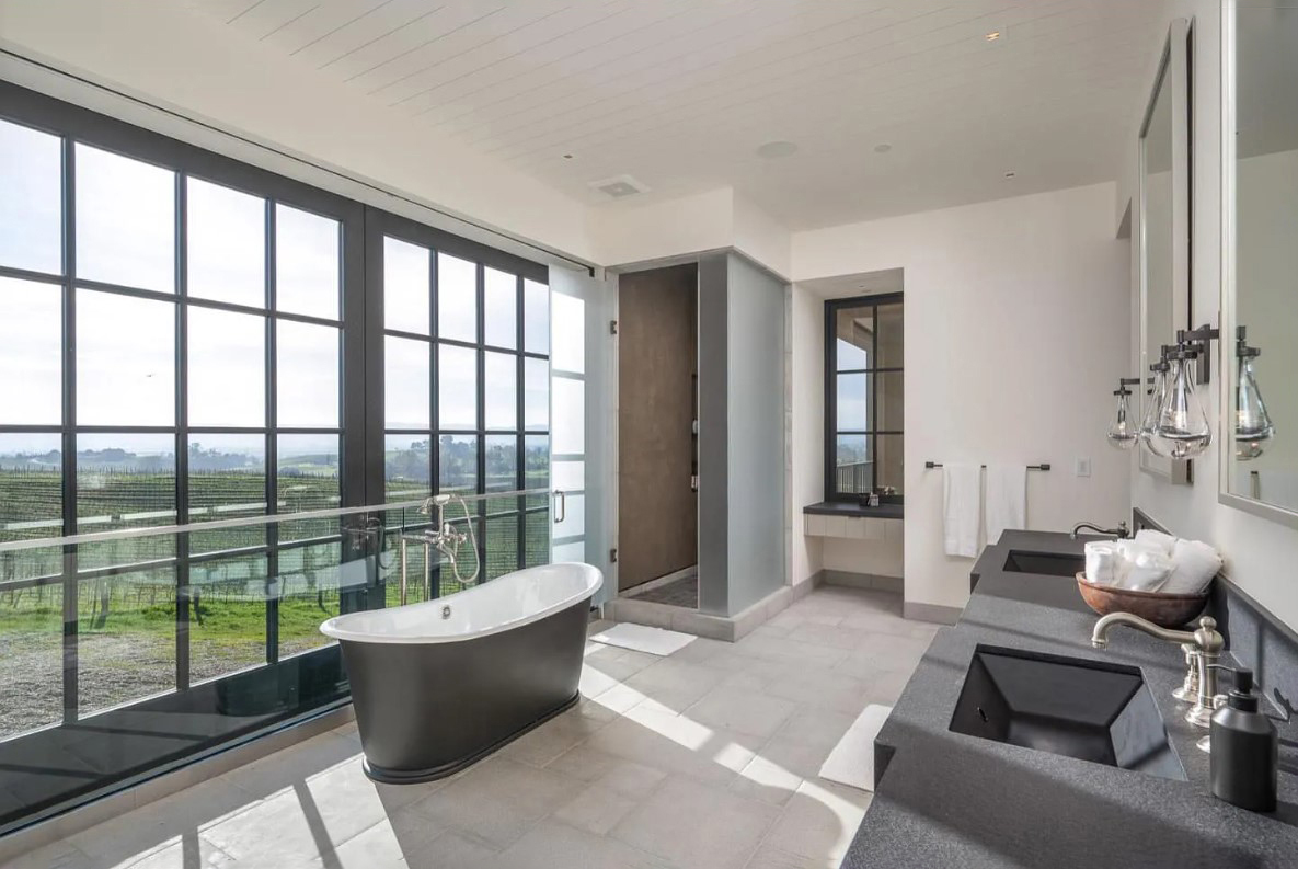 3281 Napa Road — master bathroom